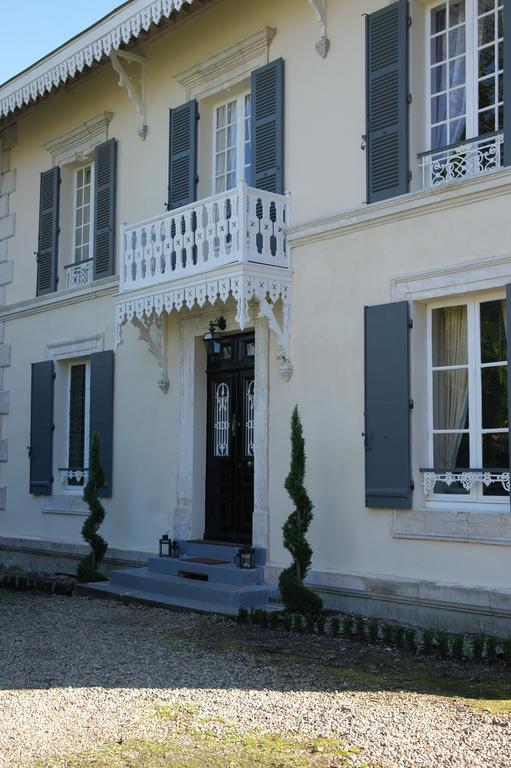 Le Chalet De Luxe Bed & Breakfast Saint-Séverin Eksteriør bilde