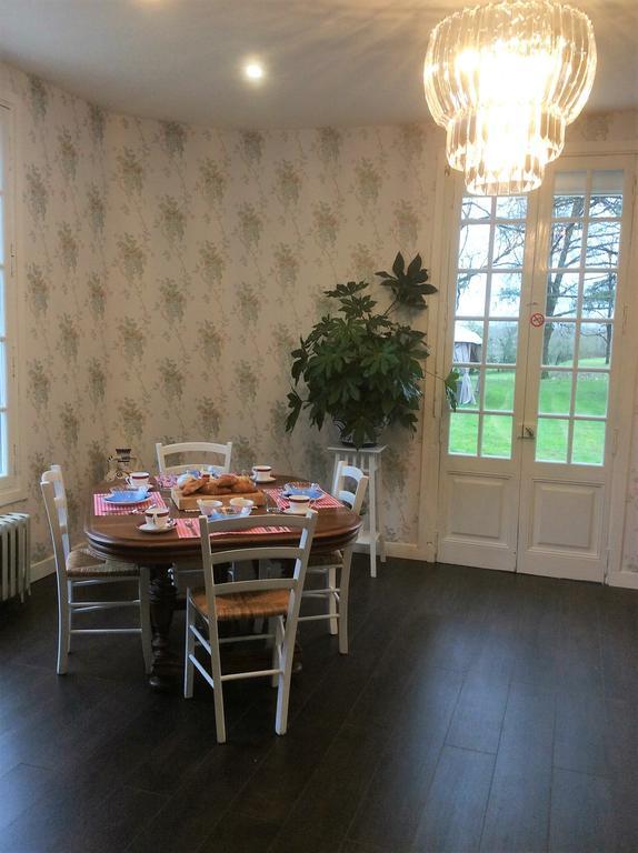 Le Chalet De Luxe Bed & Breakfast Saint-Séverin Eksteriør bilde